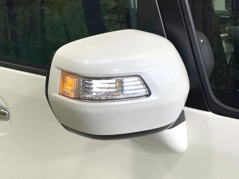 2012 Honda N-BOX CUSTOM DBA-JF1 (UW-6aaa08c37064a)[23]