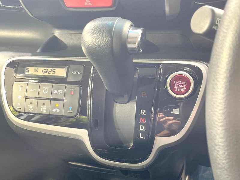 2012 Honda N-BOX CUSTOM DBA-JF1 (UW-6aaa08c37064a)[18]