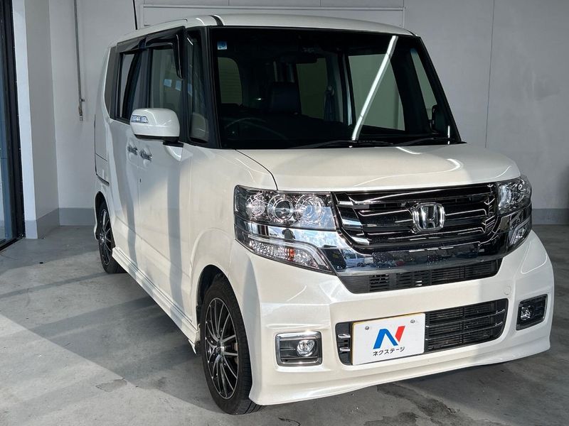 2017 Honda N-BOX CUSTOM DBA-JF1 (UW-6aaa08d359911)[25]