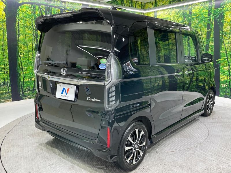 2018 Honda N-BOX CUSTOM DBA-JF3 (UW-6aaa08d88f8cf)[18]