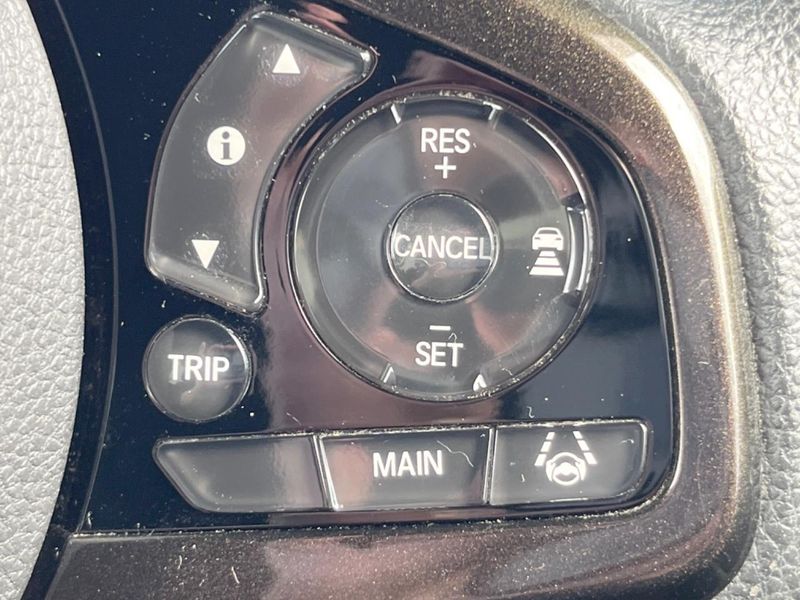 2018 Honda N-BOX CUSTOM DBA-JF3 (UW-6aaa08da44546)[12]