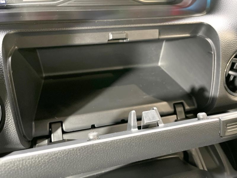 2023 Honda N-BOX CUSTOM 6BA-JF3 (UW-6aaa08f99fb94)[24]