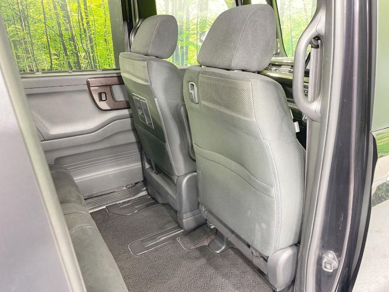 2018 Honda N-BOX CUSTOM DBA-JF4 (UW-6aaa08fa464f3)[16]