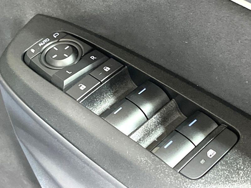 2024 Toyota Yaris 5BA-KSP210 (UW-6aaa094a715f9)[26]