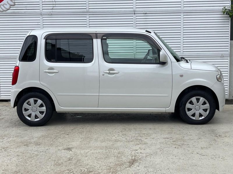 2009 Daihatsu Mira Cocoa DBA-L675S (UW-6aaa094f8d51a)[23]
