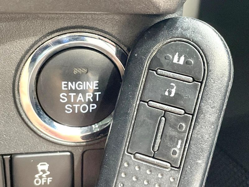 2019 Toyota Pixis Mega DBA-LA700A (UW-6aaa09878f59b)[20]