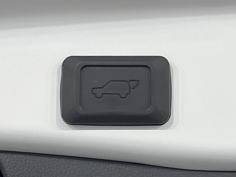 2023 Toyota RAV4 6BA-MXAA54 (UW-6aaa0a3a86d96)[19]