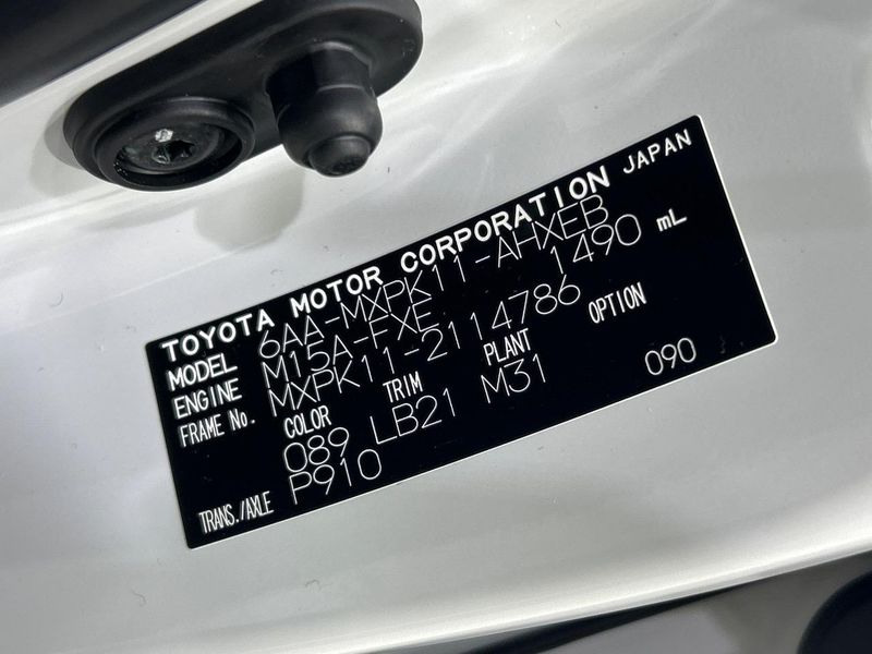 2023 Toyota Aqua 6AA-MXPK11 (UW-6aaa0a5b25bf0)[1]