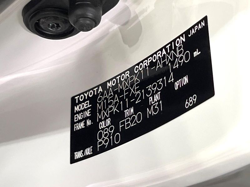 2023 Toyota Aqua 6AA-MXPK11 (UW-6aaa0a5c53f3a)[1]