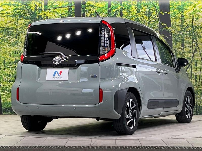 2023 Toyota Sienta 6AA-MXPL10G (UW-6aaa0a630ce19)[8]