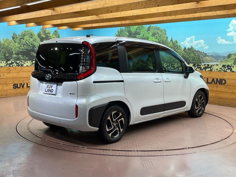 2024 Toyota Sienta 6AA-MXPL10G (UW-6aaa0a654f0bb)[23]