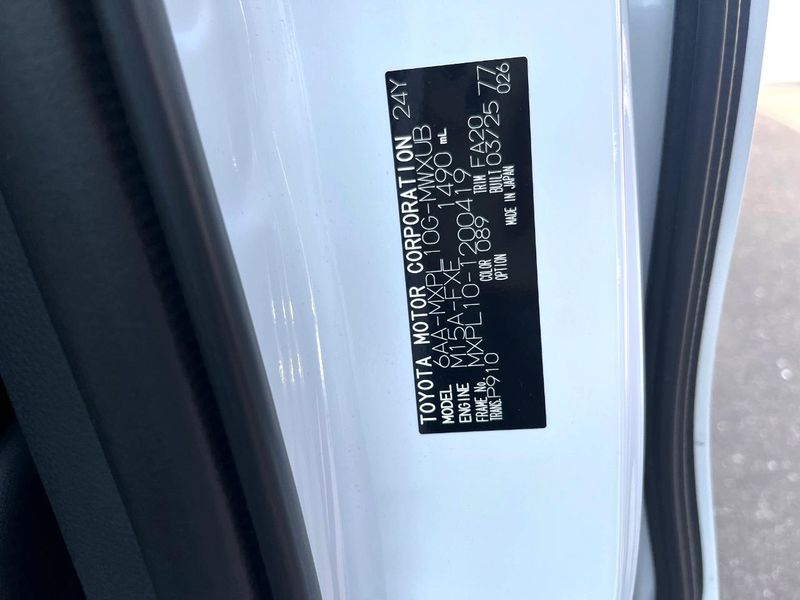 2025 Toyota Sienta 6AA-MXPL10G (UW-6aaa0a66b3bea)[1]