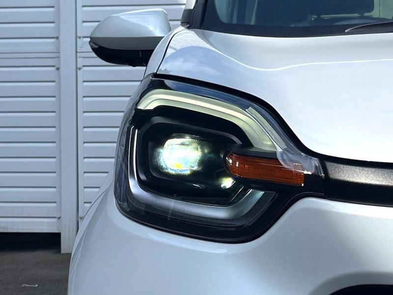 2025 Toyota Sienta 6AA-MXPL10G (UW-6aaa0a66b3bea)[13]