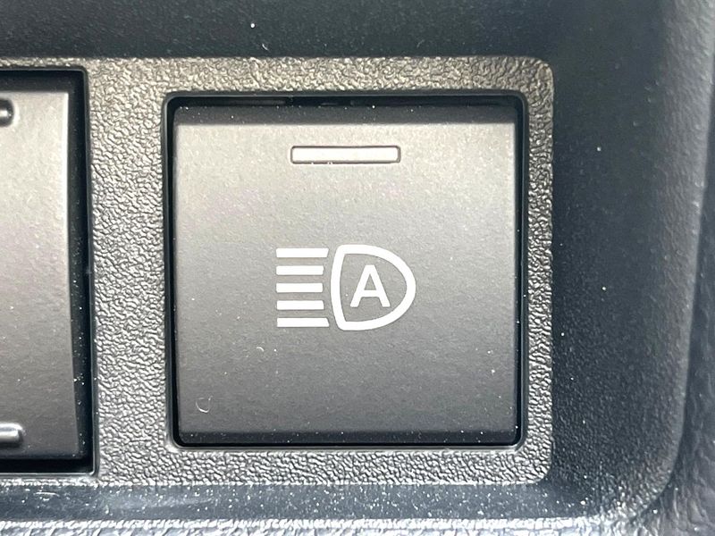 2025 Toyota Sienta 6AA-MXPL10G (UW-6aaa0a66b3bea)[16]