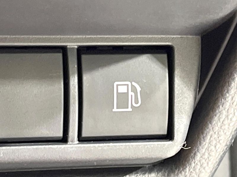 2023 Toyota Prius 6AA-MXWH60 (UW-6aaa0a7c764c0)[11]