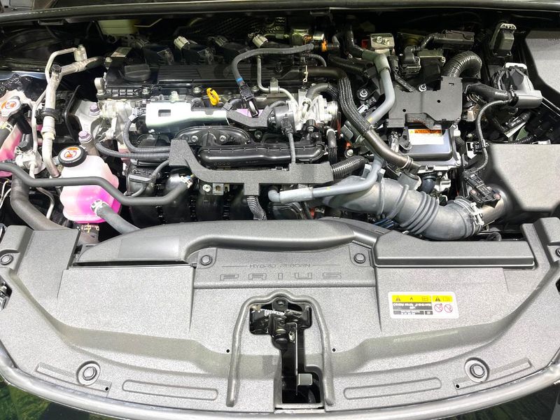 2024 Toyota Prius 6AA-MXWH60 (UW-6aaa0a818a5a3)[4]