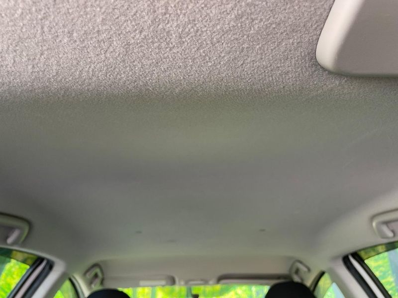 2013 Toyota Aqua DAA-NHP10 (UW-6aaa0a9f268fe)[24]