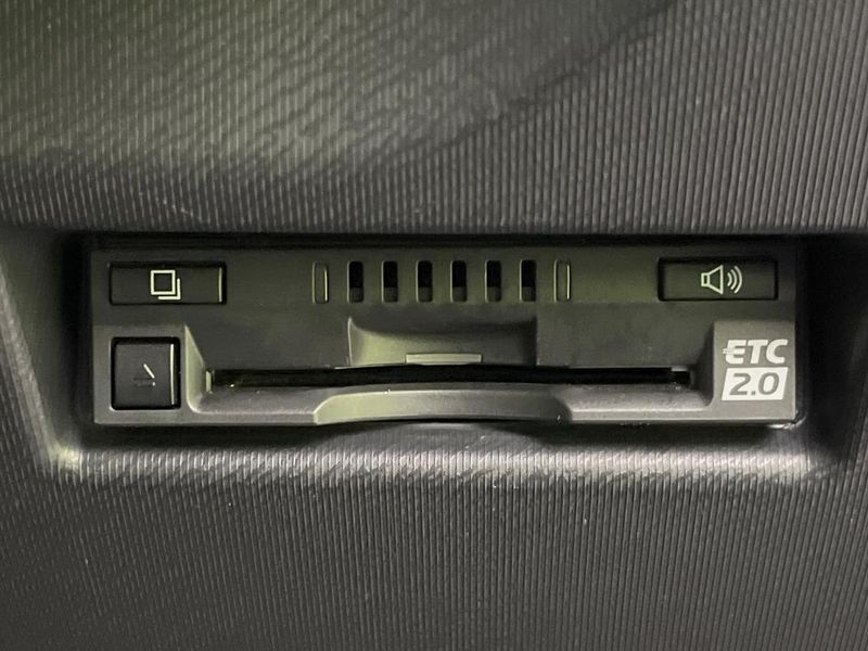 2019 Toyota Aqua DAA-NHP10 (UW-6aaa0aa7ae4e7)[14]