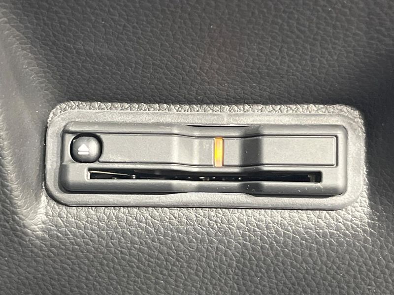 2023 Honda Step Wagon 6AA-RP8 (UW-6aaa0ad2c8103)[18]