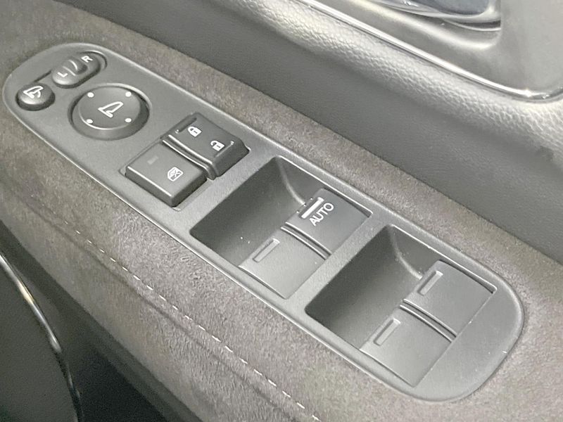 2019 Honda Vezel DAA-RU3 (UW-6aaa0adc456b8)[29]