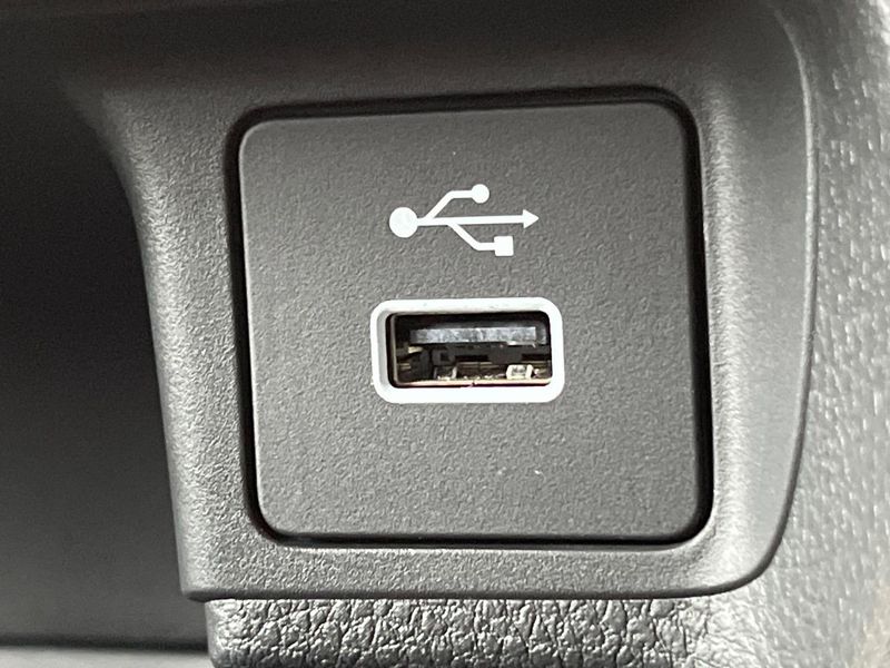 2022 Honda Vezel 6AA-RV5 (UW-6aaa0ae41ee6e)[22]