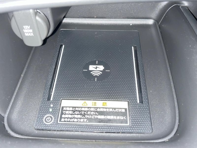 2022 Honda Vezel 6AA-RV5 (UW-6aaa0ae495870)[28]
