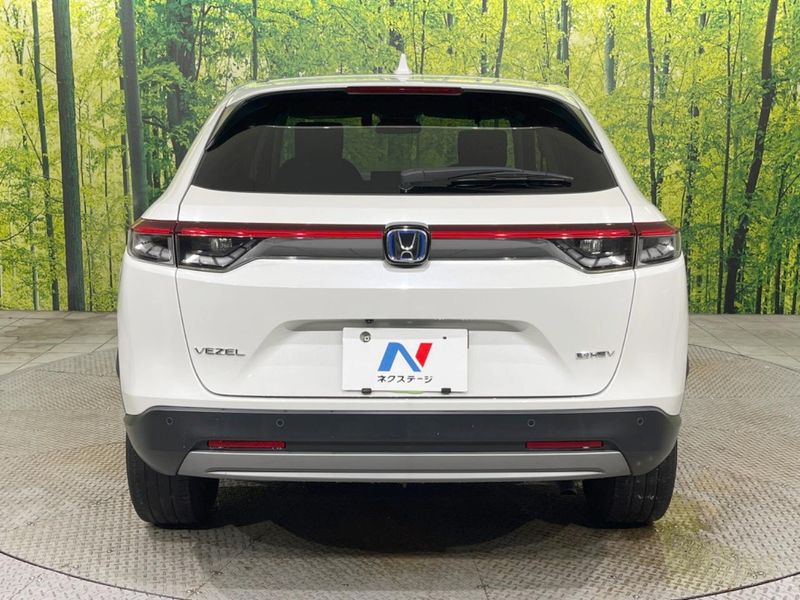 2022 Honda Vezel 6AA-RV5 (UW-6aaa0ae495870)[7]