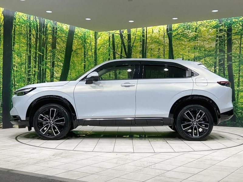 2022 Honda Vezel 6AA-RV5 (UW-6aaa0ae5ce3a7)[13]