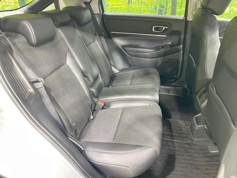 2022 Honda Vezel 6AA-RV5 (UW-6aaa0ae5ce3a7)[22]