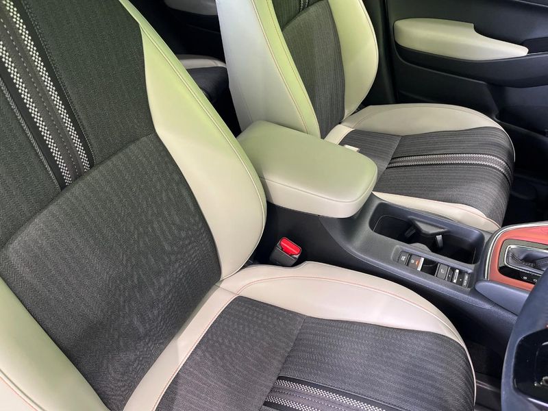 2023 Honda Vezel 6AA-RV5 (UW-6aaa0ae7870c0)[25]