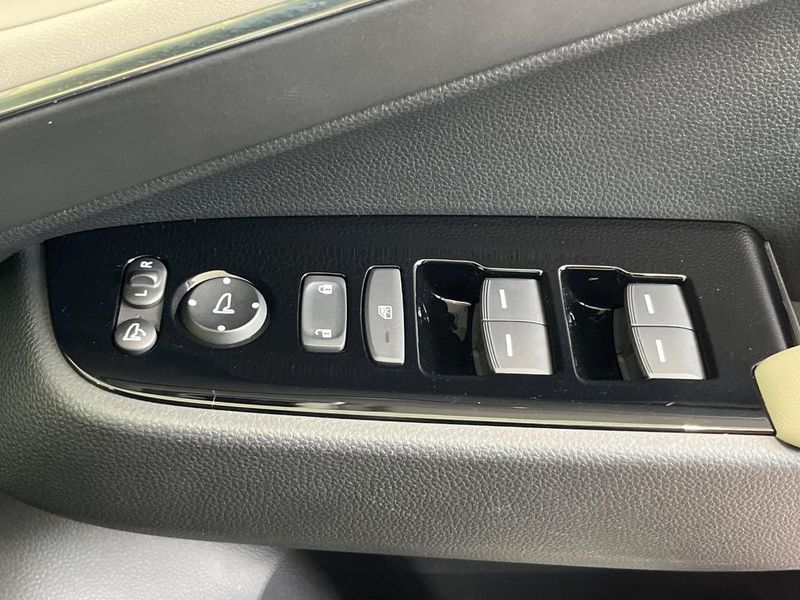 2023 Honda Vezel 6AA-RV5 (UW-6aaa0ae7870c0)[23]