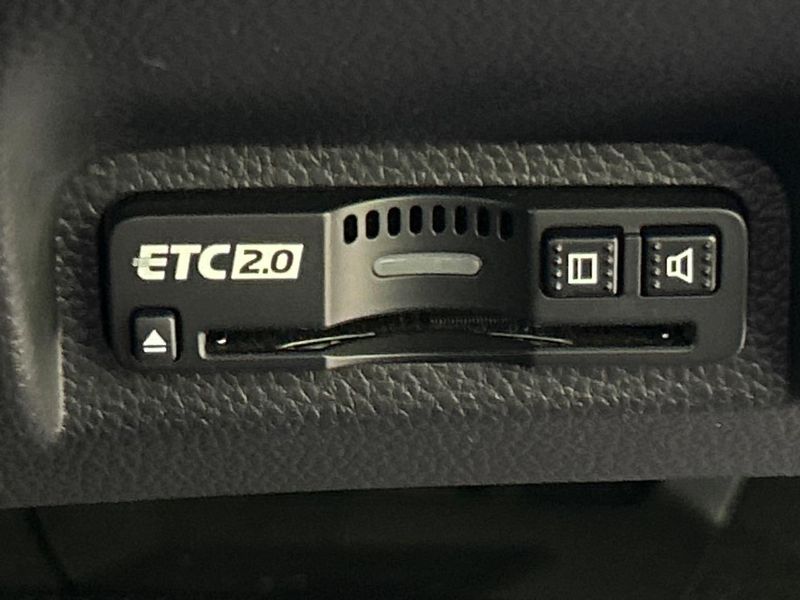 2023 Honda Vezel 6AA-RV5 (UW-6aaa0ae8a2e49)[10]