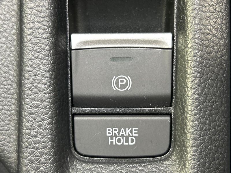 2023 Honda Vezel 6AA-RV5 (UW-6aaa0ae8a2e49)[18]