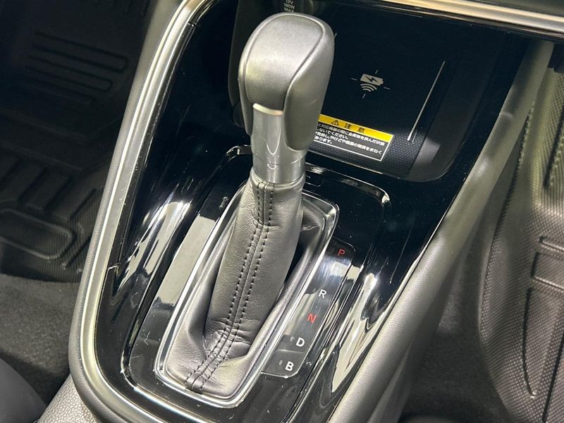 2023 Honda Vezel 6AA-RV5 (UW-6aaa0ae8a2e49)[16]