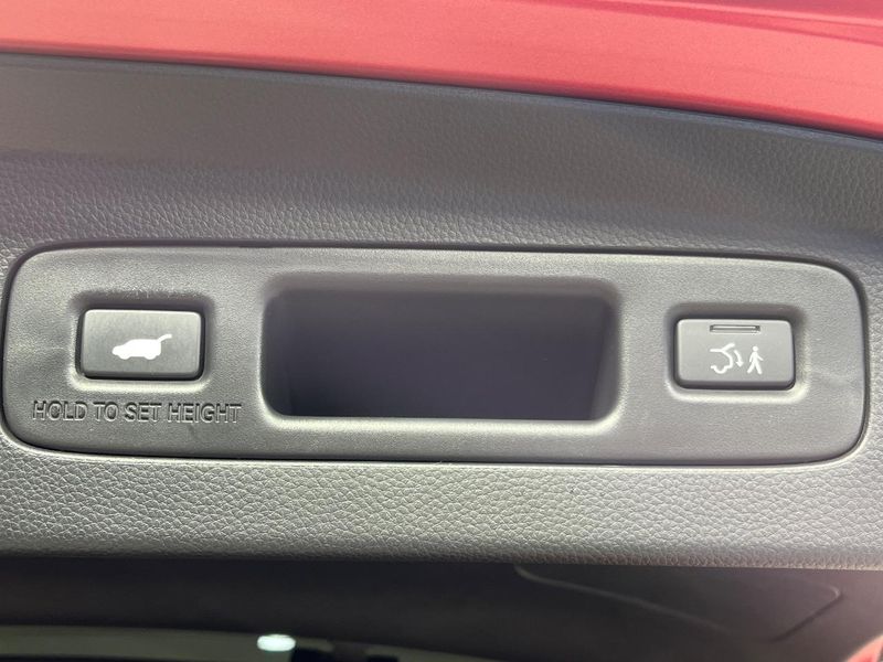 2021 Honda Vezel 6AA-RV6 (UW-6aaa0af06e7ca)[29]