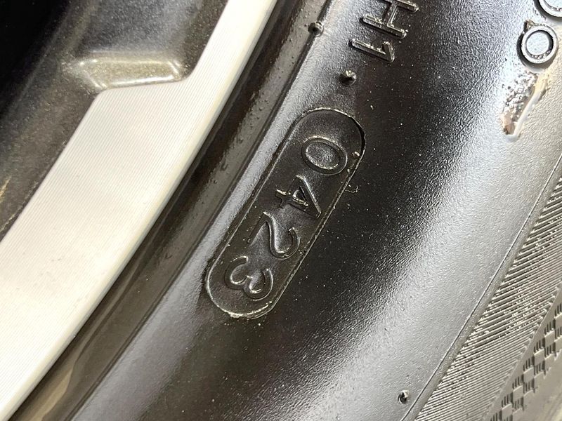 2018 Subaru Forester 5AA-SKE (UW-6aaa0b093f8df)[22]