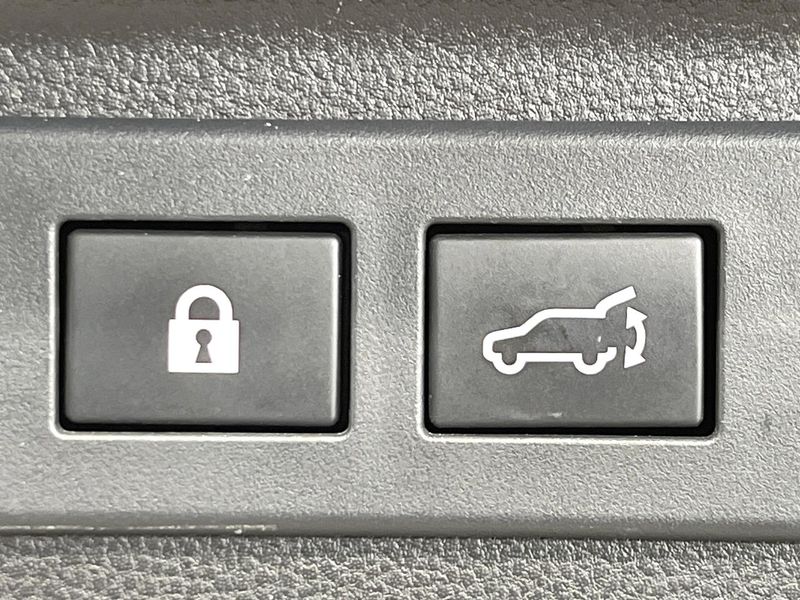 2018 Subaru Forester 5AA-SKE (UW-6aaa0b093f8df)[10]
