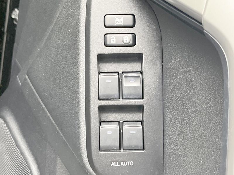 2022 Toyota Land Cruiser Prado 3BA-TRJ150W (UW-6aaa0b1bb8465)[23]