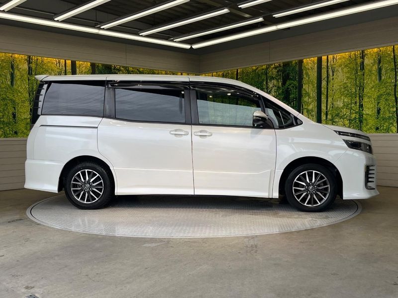 2014 Toyota Voxy DBA-ZRR80W (UW-6aaa0b701ed47)[22]