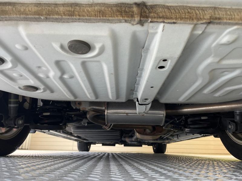 2014 Toyota Voxy DBA-ZRR80W (UW-6aaa0b701ed47)[17]