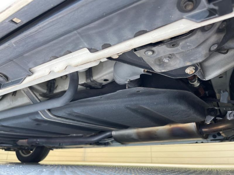 2014 Toyota Voxy DBA-ZRR80W (UW-6aaa0b701ed47)[16]