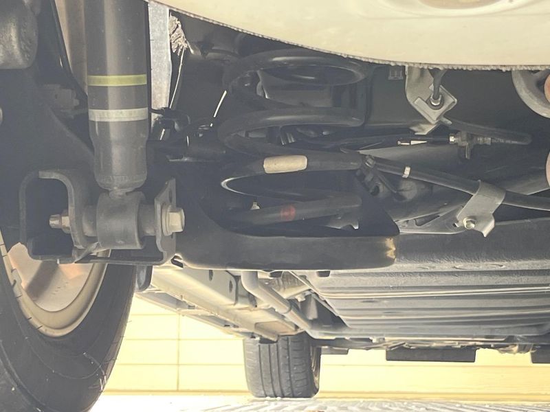 2014 Toyota Voxy DBA-ZRR80W (UW-6aaa0b701ed47)[18]