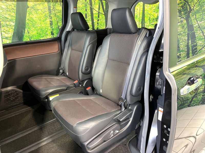 2015 Toyota Esquire DBA-ZRR80G (UW-6aaa0b729eb4a)[25]