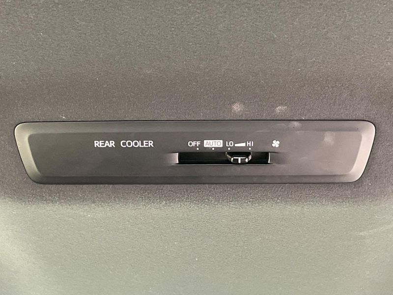 2017 Toyota Esquire DBA-ZRR80G (UW-6aaa0b75c550d)[21]