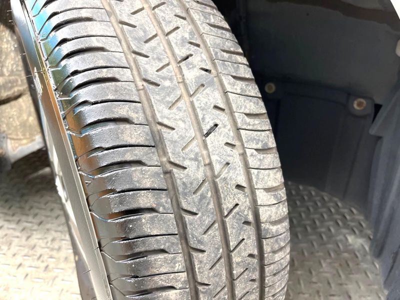 2018 Toyota Esquire DBA-ZRR80G (UW-6aaa0b781ada9)[14]