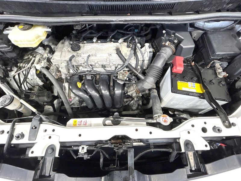 2017 Toyota Voxy DBA-ZRR80W (UW-6aaa0b7827ce3)[5]