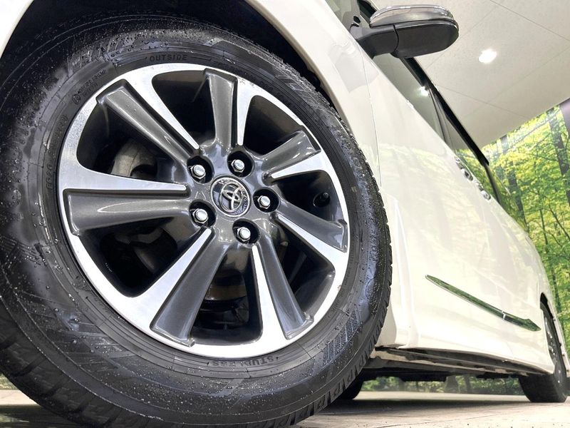 2017 Toyota Voxy DBA-ZRR80W (UW-6aaa0b7827ce3)[16]
