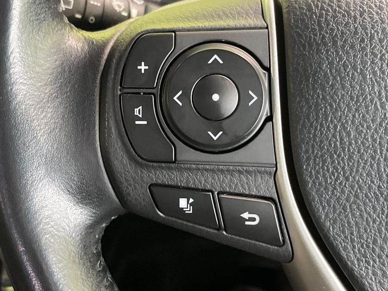 2018 Toyota Voxy DBA-ZRR80W (UW-6aaa0b795ec2a)[19]