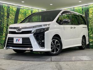 2018 Toyota Voxy DBA-ZRR80W