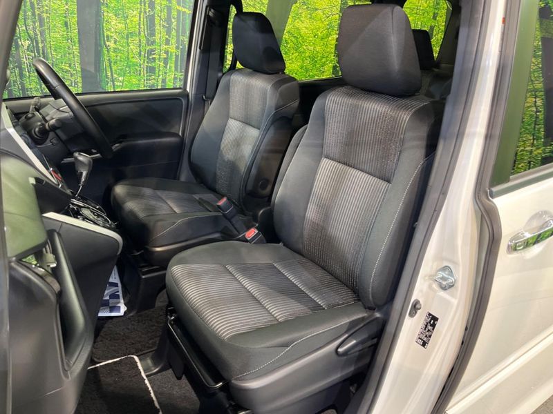 2018 Toyota Voxy DBA-ZRR80W (UW-6aaa0b7b6a40f)[17]